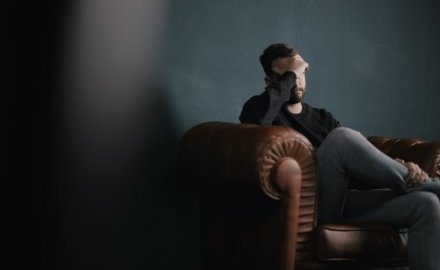 Nieoczywiste powikłania po COVID-19. Coraz więcej pacjentów u psychoterapeutów i psychiatrów