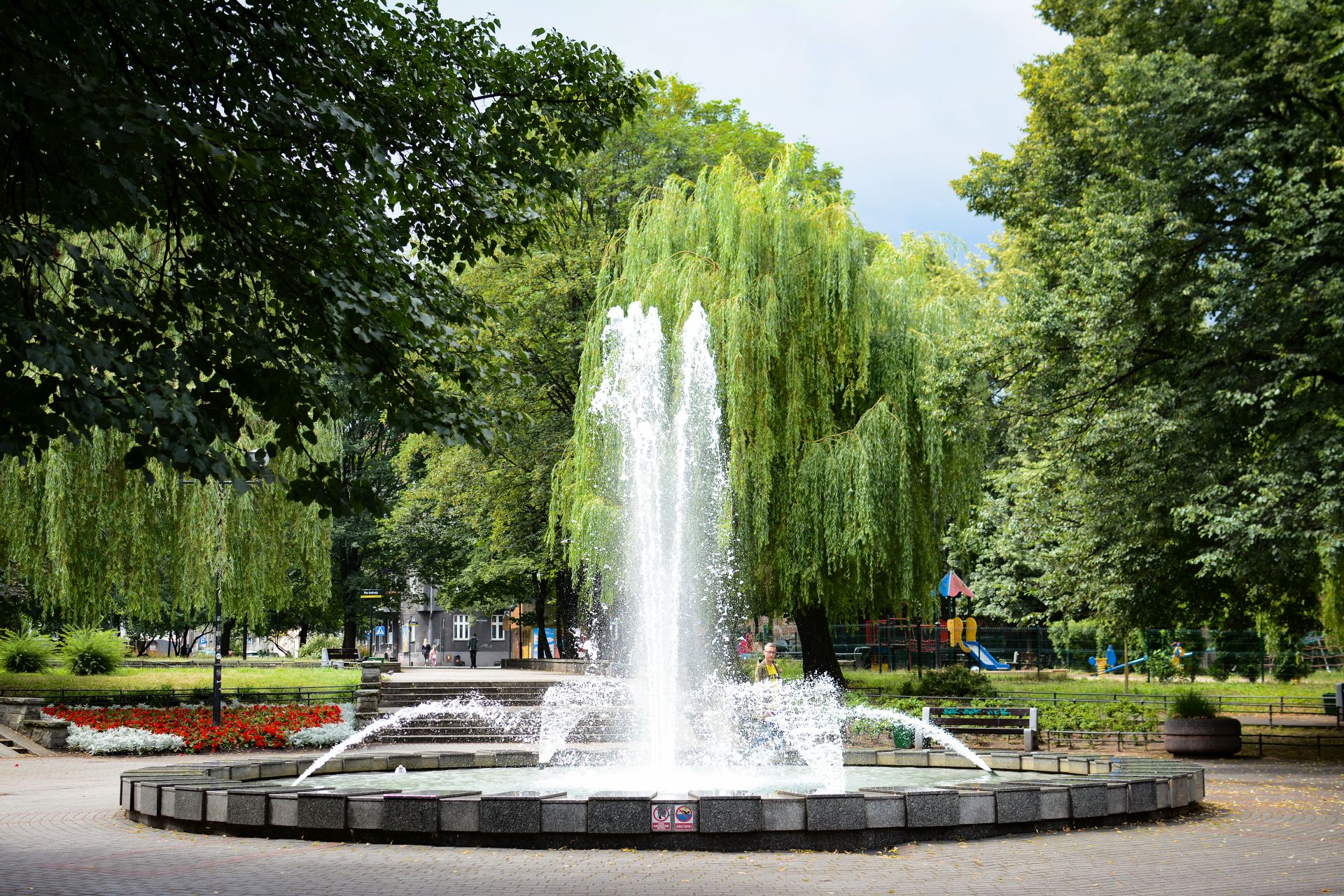 Fot. Maja Ostrowska-Lindner/WKATOWICACH.eu. Miejska fontanna na Placu Andrzeja w Katowicach