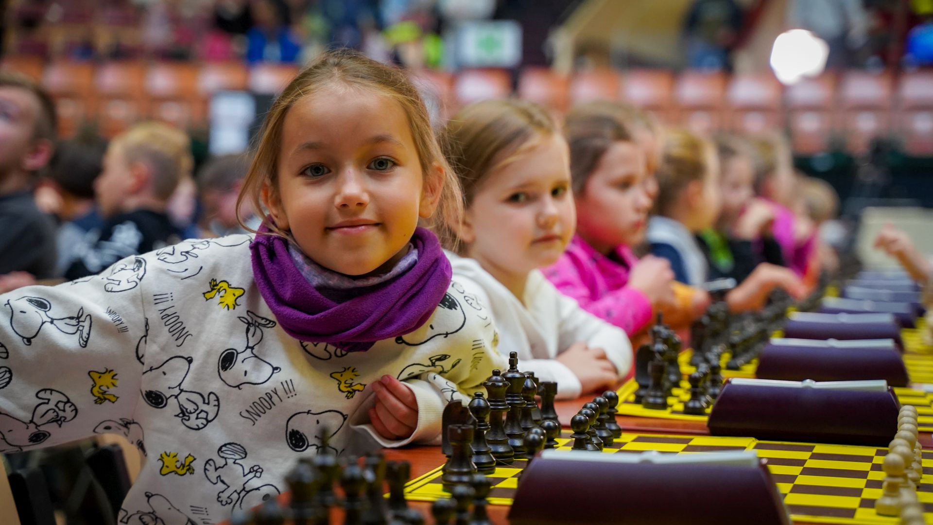 szachy dziewczynka