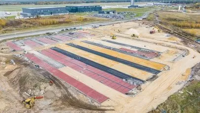 Trwa budowa nowego parkingu w Katowice Airport. Zobaczcie też, dokąd najchętniej lataliśmy w październiku 2023