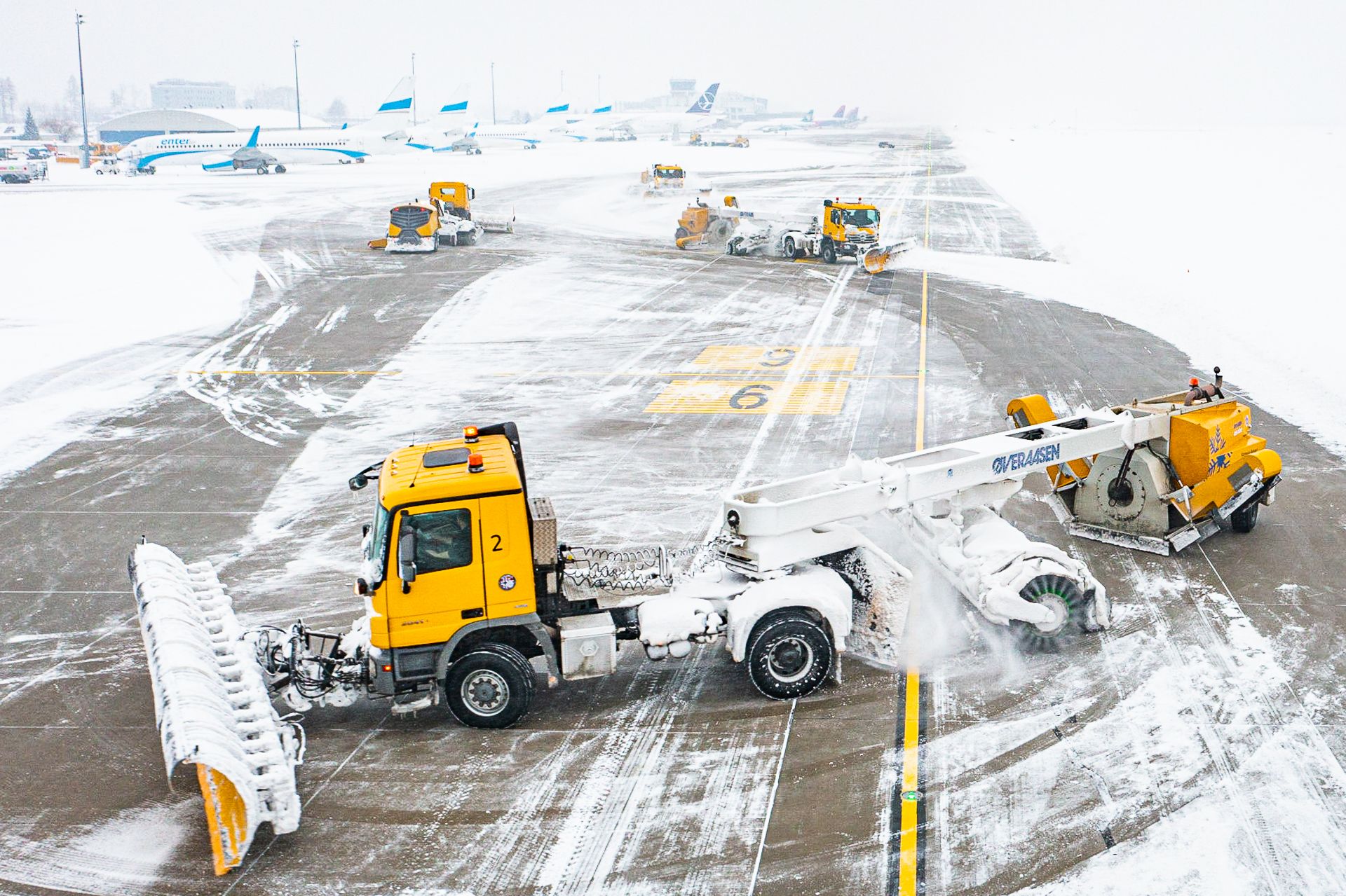 akcja zima na katowice airport