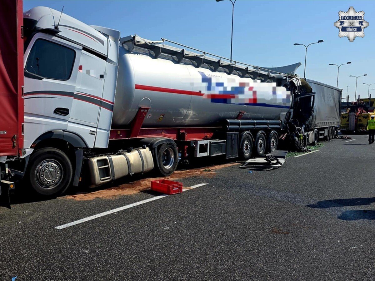 Śmiertelny wypadek na A4 w Gliwicach. W czasie wakacyjnych wyjazdów policja apeluje o rozwagę [Zdjęcia]