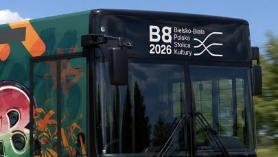 Autobus Polskiej Stolicy Kultury 2026 z przystankiem w Katowicach. Atrakcje kulturalne będą czekać w Dolinie Trzech Stawów