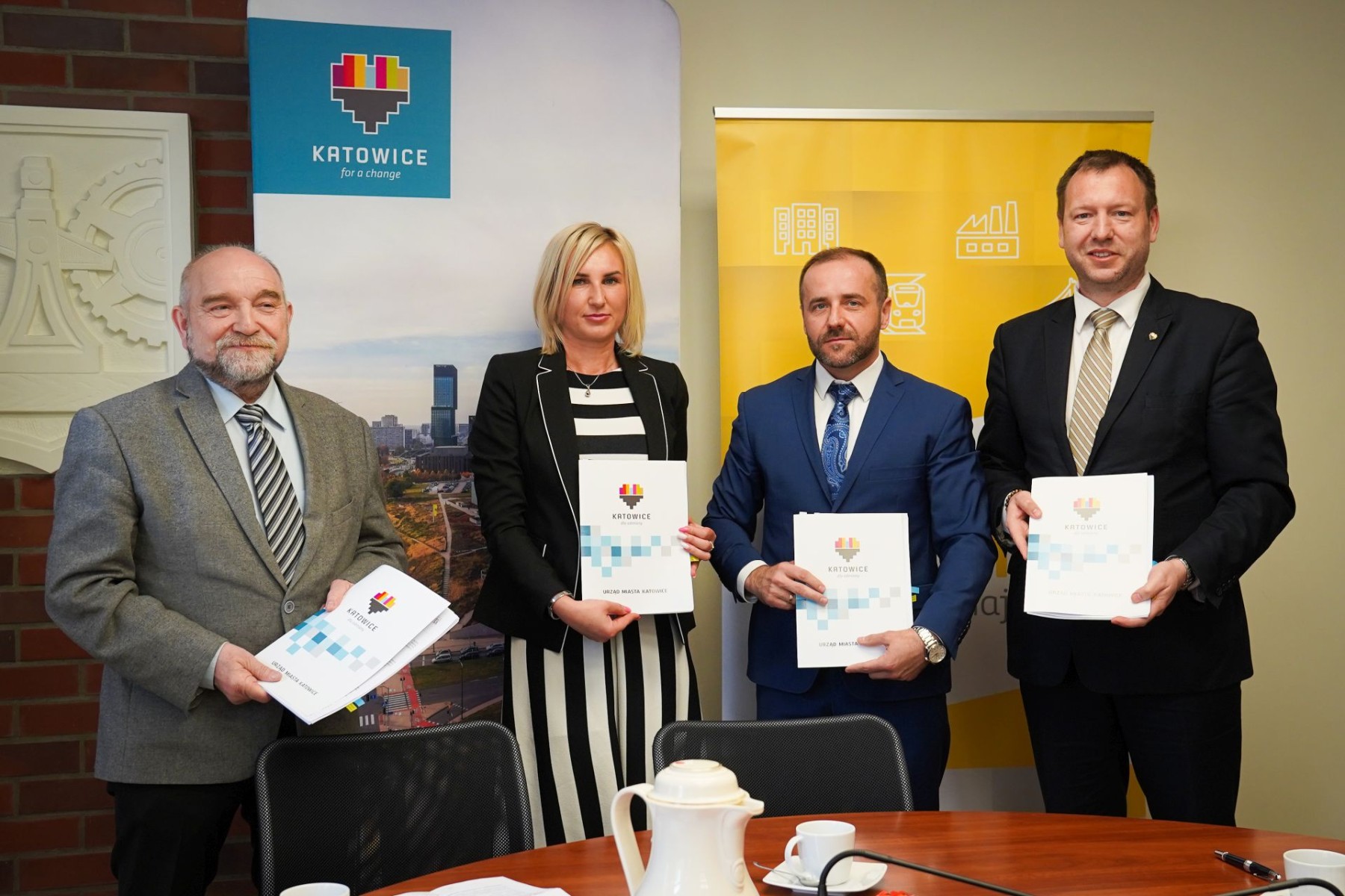Podpisanie umowy na drogowe inwestycje w Katowicach