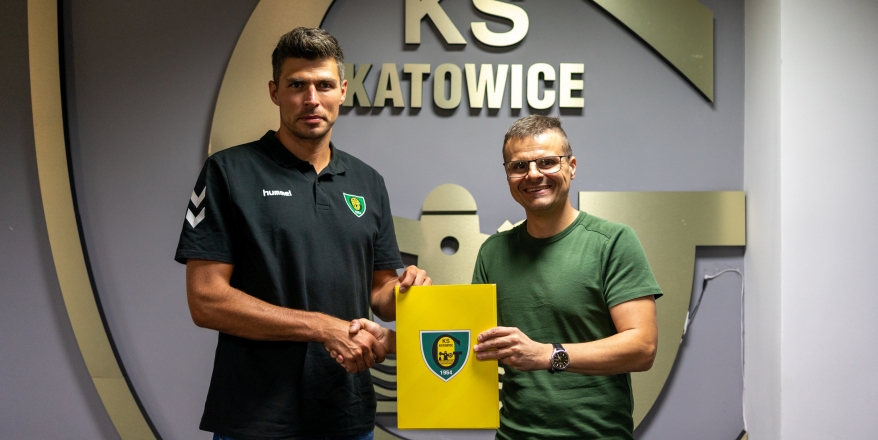 Fot. GieKSa Foto. Grzegorz Pasiut podpisał nowy kontrakt z GKS Katowice i zostanie w klubie do 2025 roku